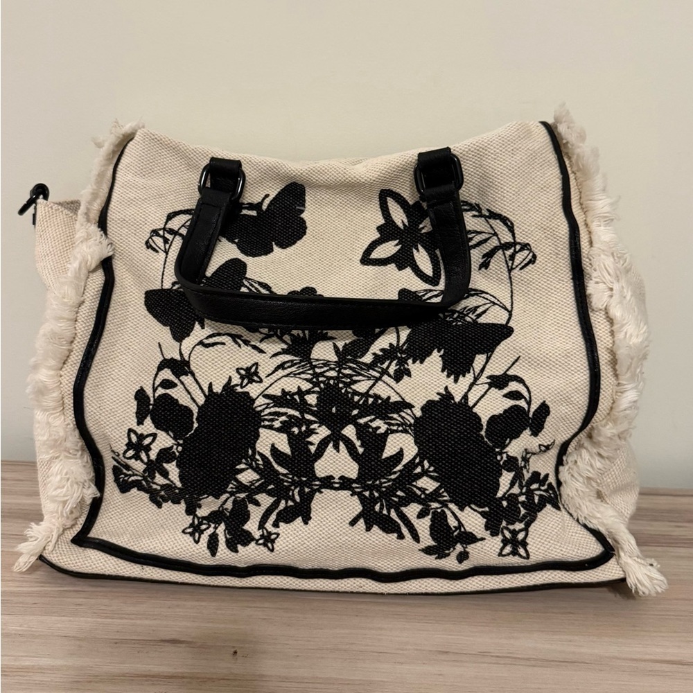 BCBGeneration Canvas Black Tan Large Tote Handbag Purse (no long strap)